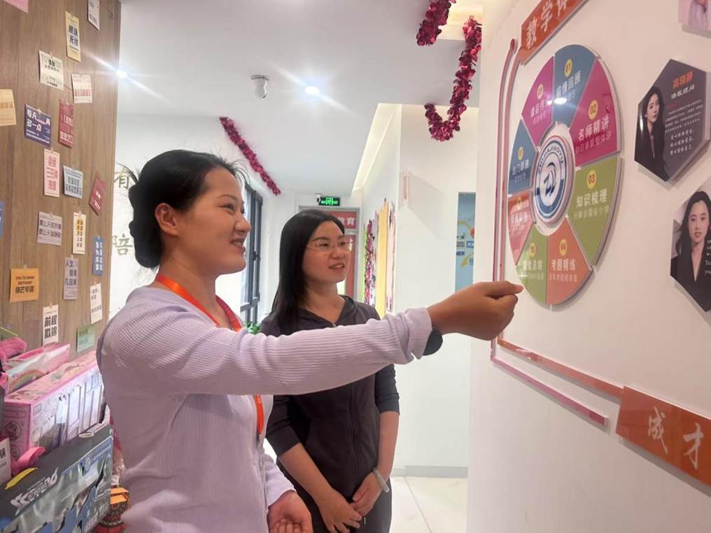 5d216e40b7d142a2922329255af665d