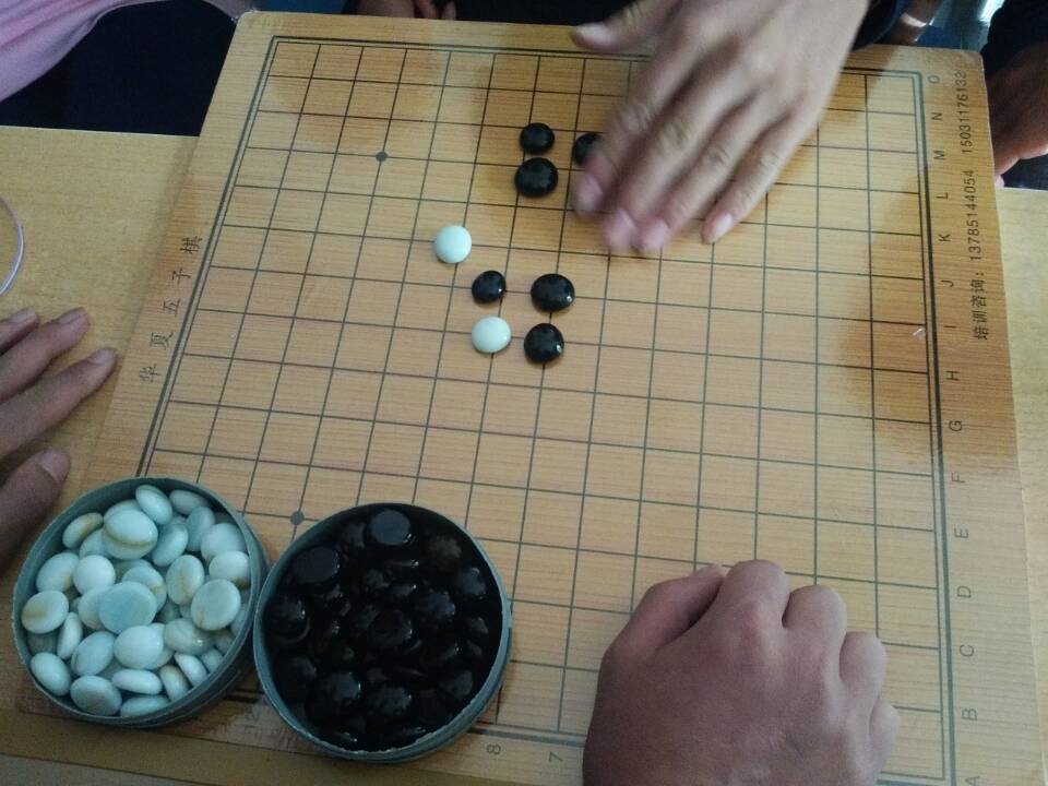 现场下棋对弈